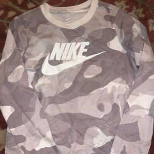 NWT Boys Long sleeve Nike Shirt!
